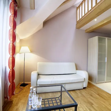 Neohotel Airport Szczyglice